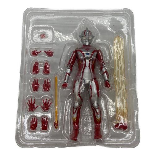 BANDAI (バンダイ) ウルトラマンメビウス フィギュア S.H.Figuarts