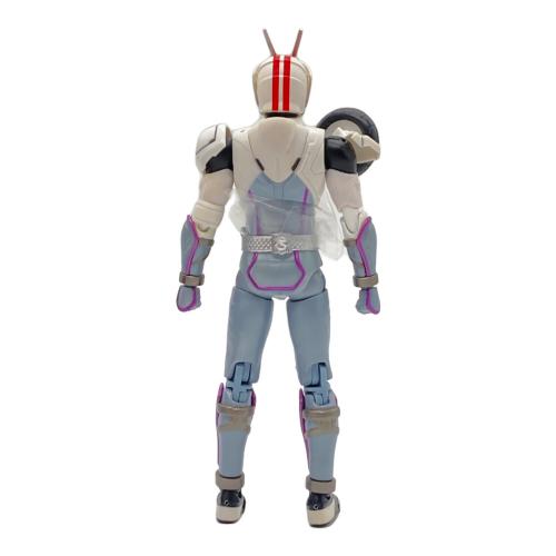 BANDAI (バンダイ) SHF / S.H.Figuarts(エス・エイチ・フィギュアーツ) 仮面ライダーチェイサーマッハ