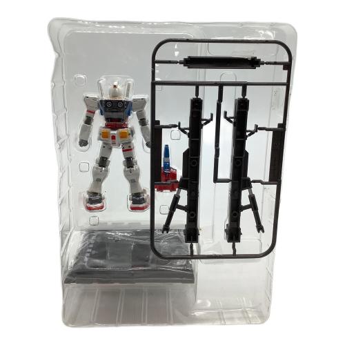 BANDAI (バンダイ) RX-78-2 ガンダム ガンプラ 1/144スケール フルアクションコンプリートモデル