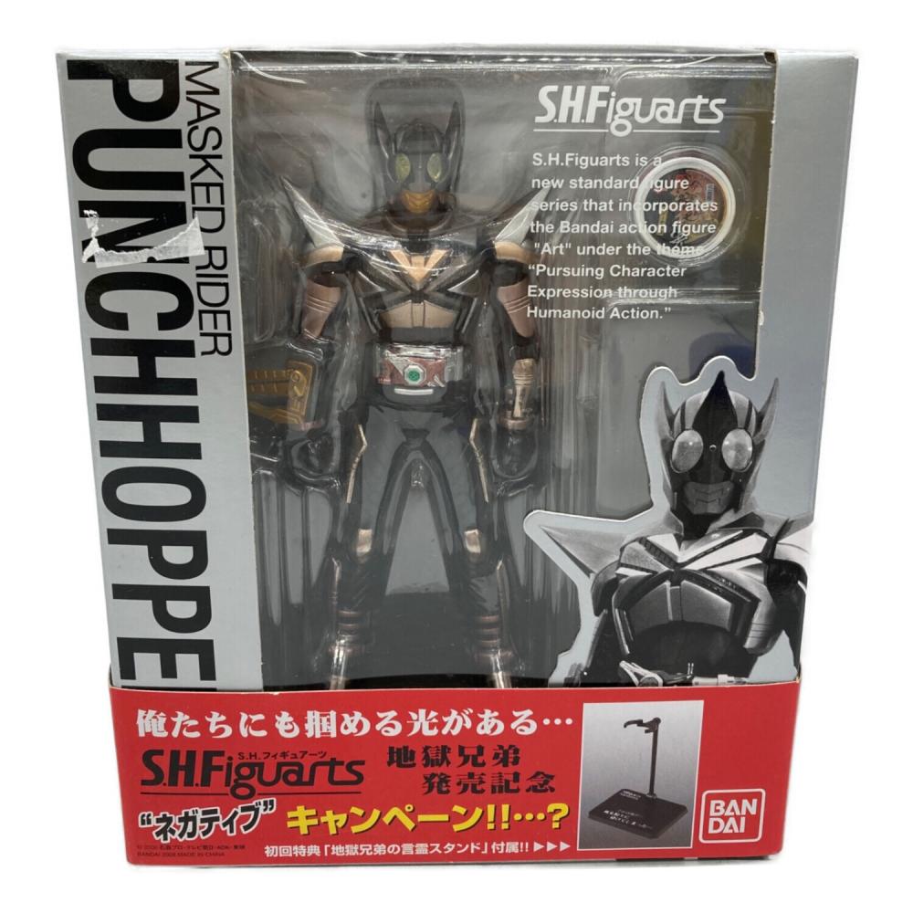 【中古】 BANDAI S.H.フィギュアーツ (真骨彫製法) 仮面ライダーパンチホッパー 仮面ライダーカブト (魂ウェブ商店限定) 全高約150mm BANDAI (バンダイ) 仮面ライダーカブト 仮面ライダーパンチホッパー