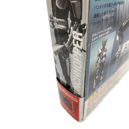 BANDAI (バンダイ) 仮面ライダーカブト 仮面ライダーパンチホッパー フィギュア S.H.Figuarts