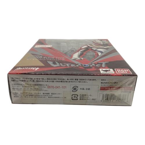 BANDAI (バンダイ) ウルトラマンダイナ（フラッシュタイプ） フィギュア 未開封 ウルトラアクト
