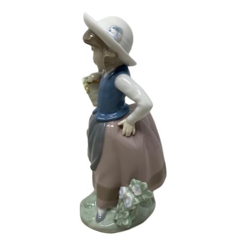 LLADRO (リヤドロ) 置物 甘い花の香り 5221