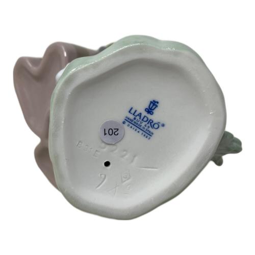 LLADRO (リヤドロ) 置物 甘い花の香り 5221