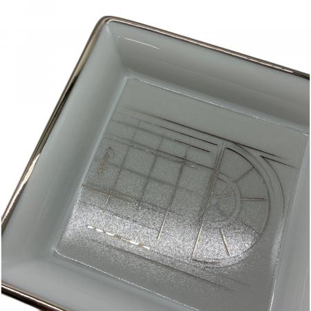 Cartier カルティエ ポーセリン アクセサリー トレー アッシュトレイ❤︎ Cartier (カルティエ) ポーセリン アクセサリートレイ｜トレファクONLINE