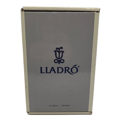 LLADRO (リヤドロ) フィギュリン 06212