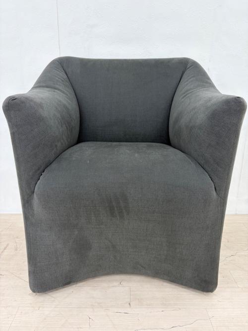 CASSINA (カッシーナ) ラウンジアームチェア PICCOLA TENTAZIONE ダークグレー