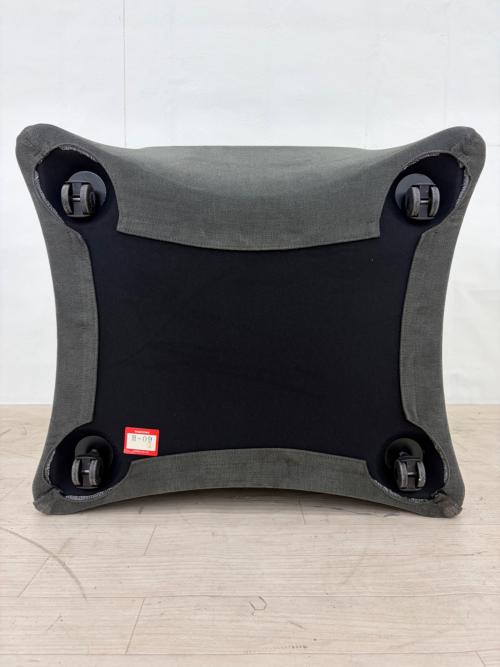 CASSINA (カッシーナ) ラウンジアームチェア PICCOLA TENTAZIONE ダークグレー