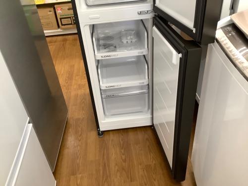 Haier (ハイアール) 2ドア冷蔵庫 JR-SX21A(W) 208L