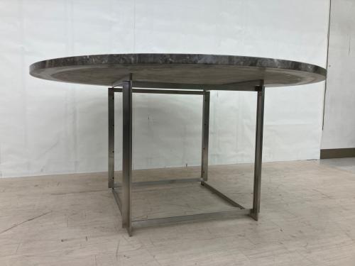 Fritz Hansen (フリッツハンセン) ダイニングテーブル PK54 グレー