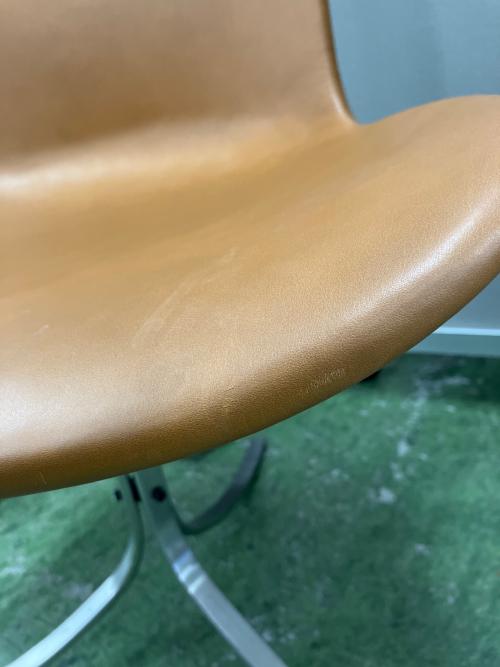 Fritz Hansen (フリッツハンセン) ダイニングチェアー ブラウン PK9