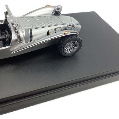 KYOSHO (キョウショウ) CATERHAM SUPER SEVEN CLAMSHELL FENDER SILVER JUBILEE 1/43スケールミニカー 03157SJ