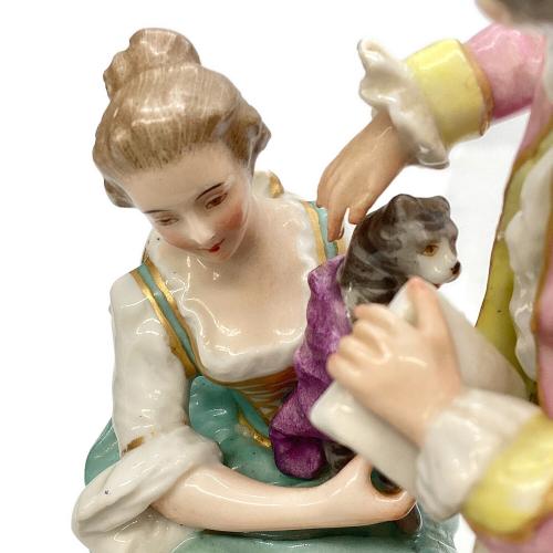 フィギュリン 「猫を愛でる男女」 Achille Bloch工房  1900年代初頭 フランス製