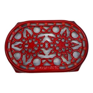 LE CREUSET (ルクルーゼ) オーバル鍋敷キ レッド トリベット