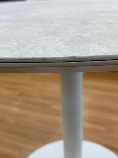BoConcept (ボーコンセプト) ダイニングテーブル NewYork