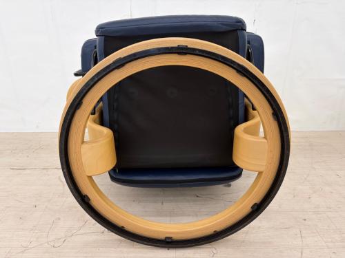 Ekornes (エコーネス) リクライニングチェアー オットマン、専用テーブル付 サンライズ