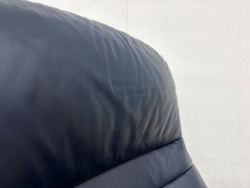Ekornes (エコーネス) リクライニングチェアー オットマン、専用テーブル付 サンライズ