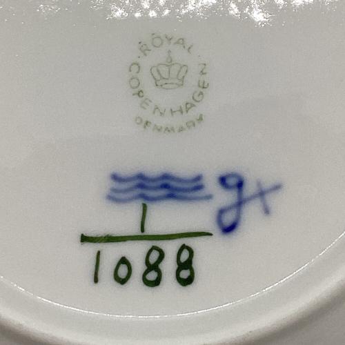 ROYAL COPENHAGEN (ロイヤル・コペンハーゲン) プレート ブルーフルーテッド・フルレース