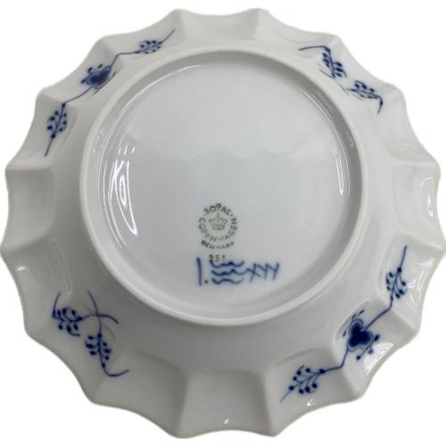 ROYAL COPENHAGEN (ロイヤル・コペンハーゲン) プレート ブルーフルーテッド
