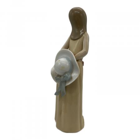 LLADRO (リヤドロ) フィギュリン いたずらな少女 5006 ヨゴレ有