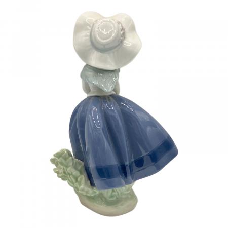 LLADRO (リヤドロ) フィギュリン きれいな花ばかり 少女ピンクバッグ