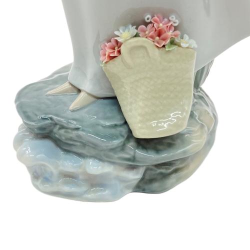 LLADRO (リヤドロ) フィギュリン 『海のそよ風』
