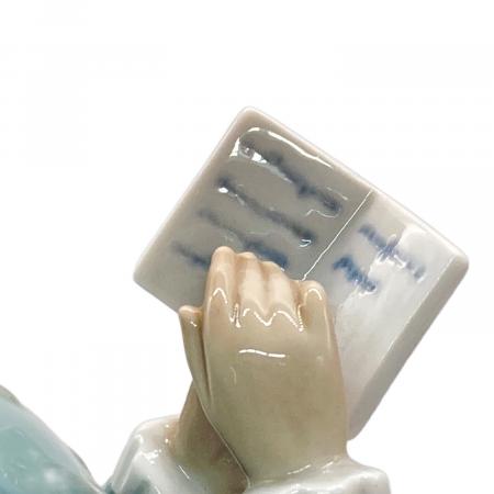LLADRO (リヤドロ) フィギュリン 読書する貴婦人 一部割れ・ヨゴレ等有