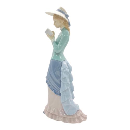 LLADRO (リヤドロ) フィギュリン 読書する貴婦人 一部割れ・ヨゴレ等有
