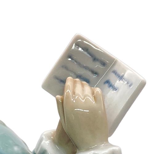 LLADRO (リヤドロ) フィギュリン 読書する貴婦人 一部割れ・ヨゴレ等有