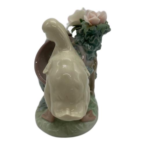 LLADRO (リヤドロ) フィギュリン アヒルとカエル 8025