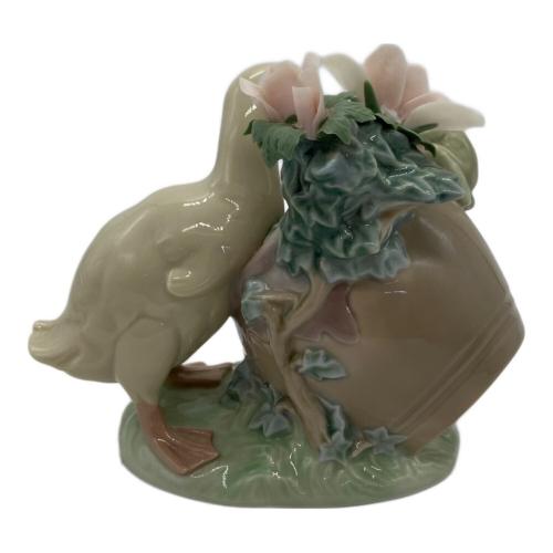 LLADRO (リヤドロ) フィギュリン アヒルとカエル 8025