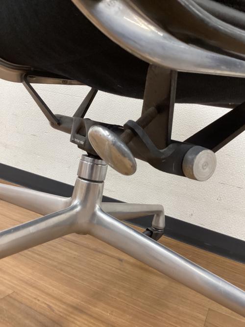 Herman Miller (ハーマンミラー) マネジメントチェア ソフトパッドグループチェア