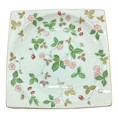 Wedgwood (ウェッジウッド) スクエアプレート ワイルドストロベリー