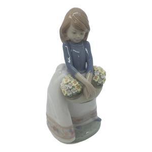 LLADRO (リヤドロ) フィギュリン 五月の花