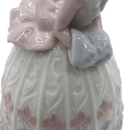 LLADRO (リヤドロ) フィギュリン 冬の鐘 経年劣化の変色あり