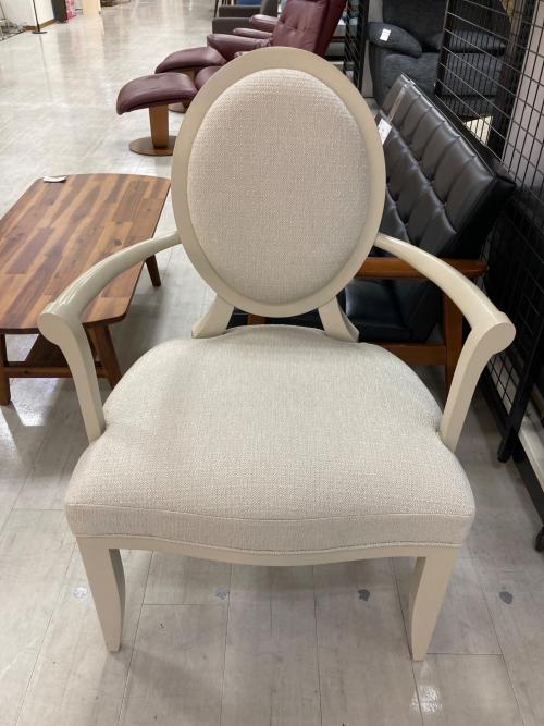 Baker (ベーカ) ダイニングチェアー アイボリー 1人掛け バーバラベリー