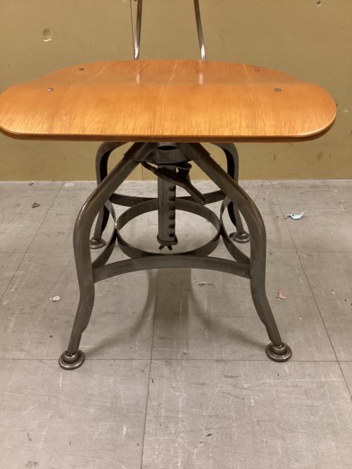 Northern Ohio Industrial (ノーザンオハイオインダストリアル) トレドチェア