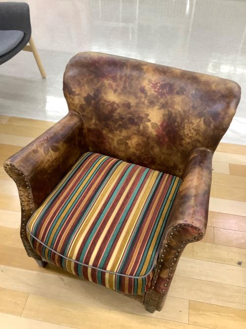 スタッズ1人掛けソファー ブラウン