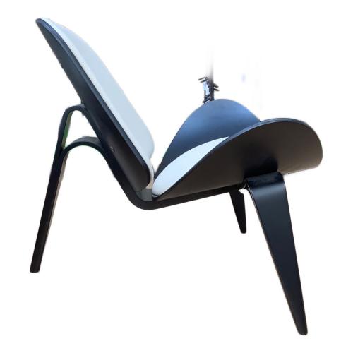 Carl Hansen&Son (カールハンセンアンドサン) シェルチェア ブラック×ホワイト