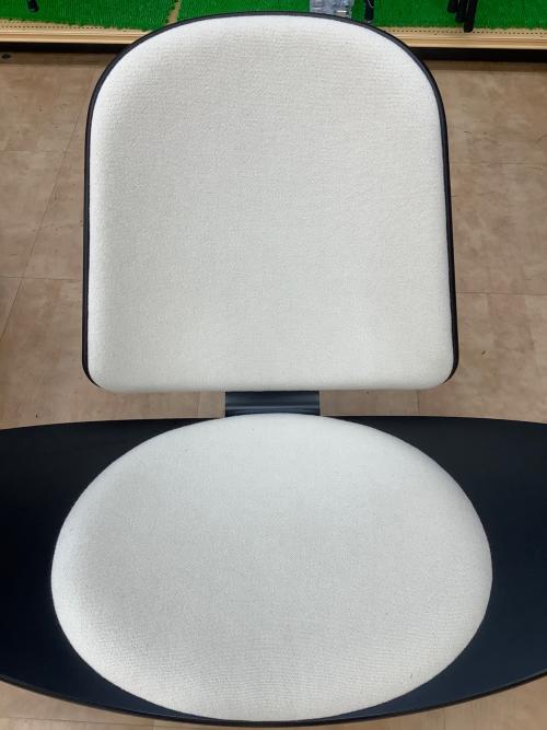 Carl Hansen&Son (カールハンセンアンドサン) シェルチェア ブラック×ホワイト