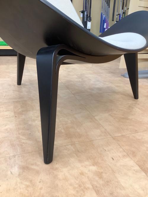 Carl Hansen&Son (カールハンセンアンドサン) シェルチェア ブラック×ホワイト