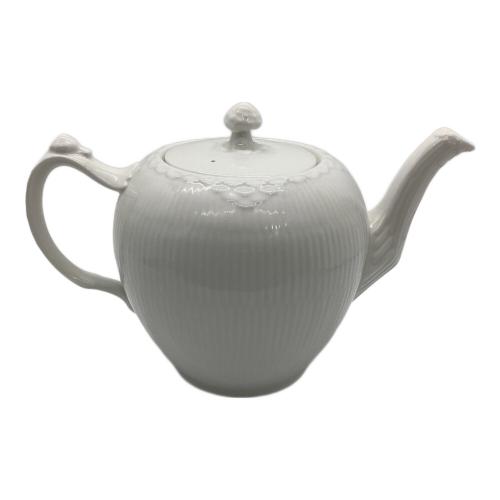 ROYAL COPENHAGEN (ロイヤル・コペンハーゲン) ティーポット 143 USED ホワイトフルーテッド・ハーフレース