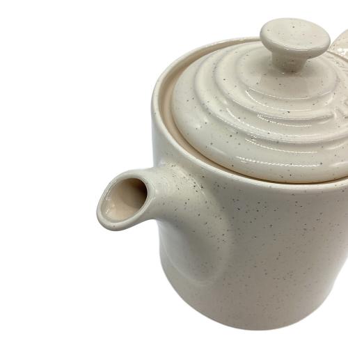 LE CREUSET (ルクルーゼ) グランドティーポット ▲