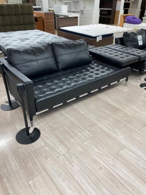 CASSINA (カッシーナ) 2人掛けワイドソファー 241-32 右ホリゾンタル 左ナロウアーム ブラック PRIVE