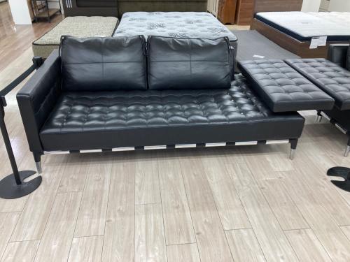 CASSINA (カッシーナ) 2人掛けワイドソファー 241-32 右ホリゾンタル 左ナロウアーム ブラック PRIVE