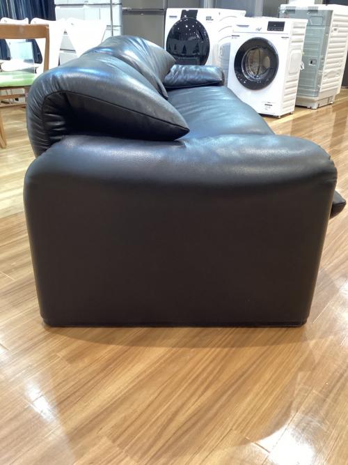 CASSINA (カッシーナ) 3人掛けソファー ブラック MARALUNGA