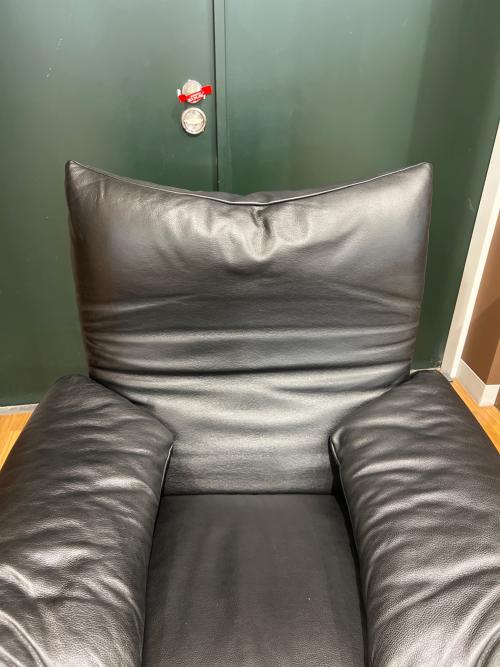 CASSINA (カッシーナ) 1人掛けソファー ブラック MARALUNGA
