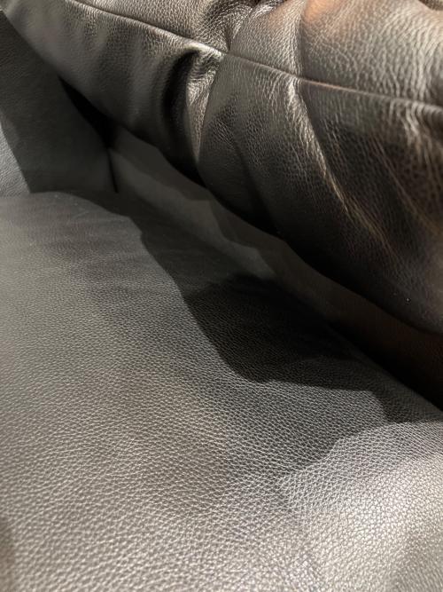CASSINA (カッシーナ) 1人掛けソファー ブラック MARALUNGA