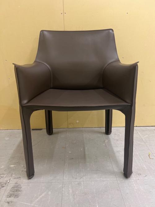 CASSINA (カッシーナ) アームチェアー ブラウン CAB