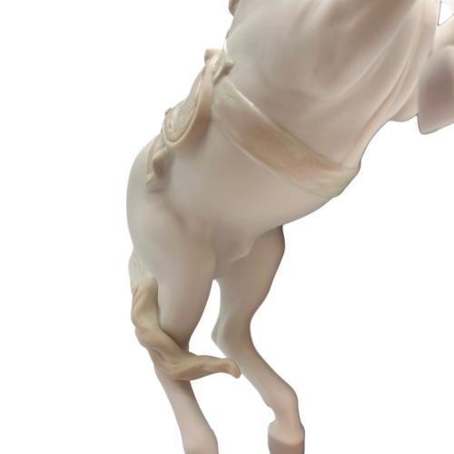 LLADRO (リヤドロ) フィギュリン 飛躍